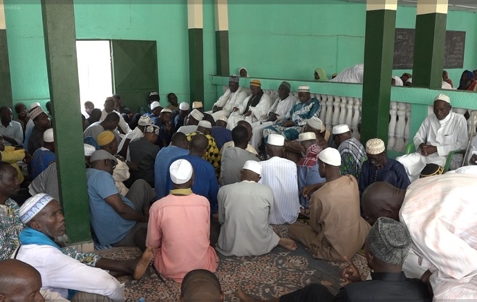  Ramadan : Adama Coulibaly offre cinq tonnes de sucre et dix tonnes de riz aux militants du RHDP de Dimbokro pour soulager la période 