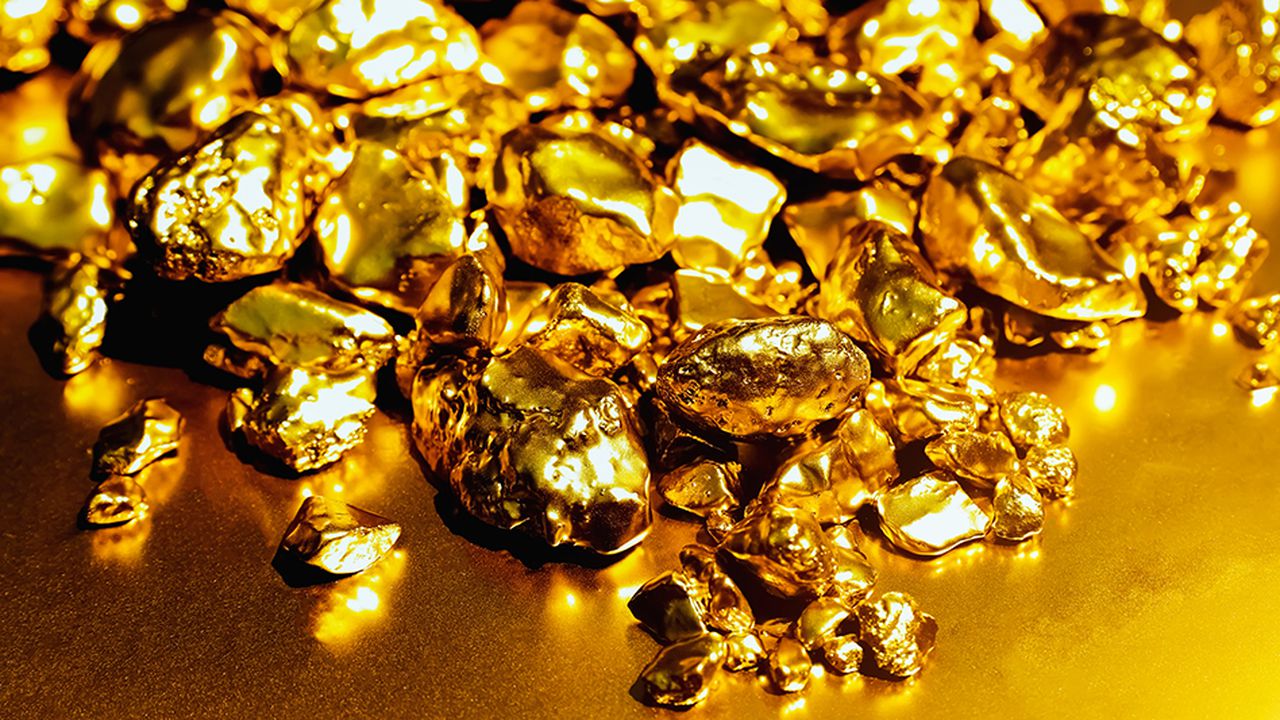  Matière première : le prix de l’or en baisse lundi 