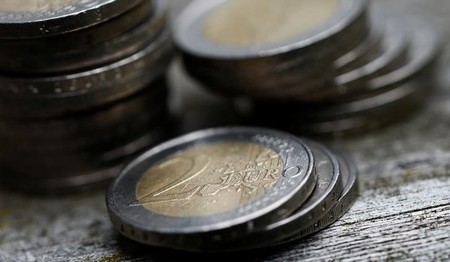  Marché de change : le dollar stable, le yen proche de son plus bas niveau 