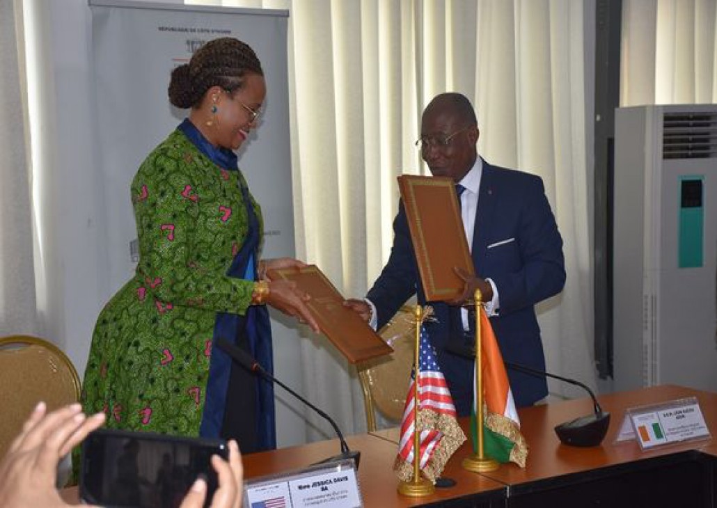  Cooperation between Côte d'Ivoire and the United States: signing of a maritime agreement 