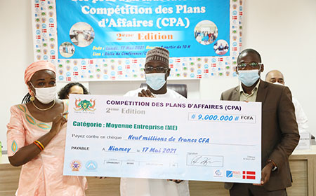  1st edition of the business plan competition: 20 winners received prizes 